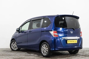 Минивэн Honda Freed 2015 года, 1259000 рублей, Сургут