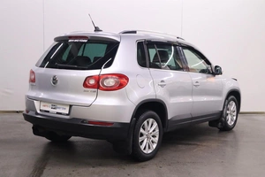 Внедорожник Volkswagen Tiguan 2010 года, 1045000 рублей, Брянск