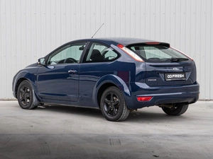 Хетчбэк Ford Focus 2010 года, 669000 рублей, Краснодар