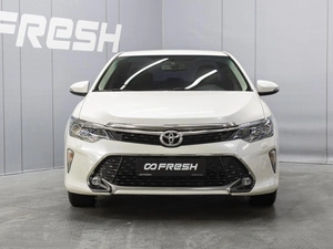 Седан Toyota Camry 2018 года, 2690000 рублей, Омск