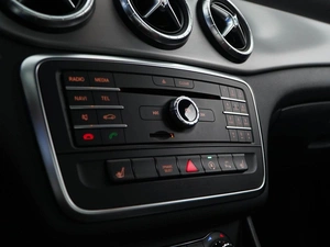 Седан Mercedes-benz CLA-класс 2015 года, 2149077 рублей, Москва