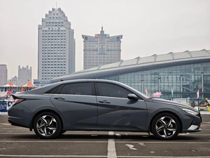 Седан Hyundai Elantra 2022 года, 1575000 рублей, Красноярск