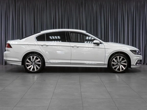 Седан Volkswagen Passat 2018 года, 2389000 рублей, Тюмень