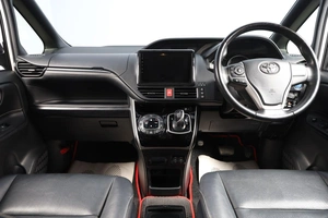 Минивэн Toyota Esquire 2015 года, 2199000 рублей, Новосибирск