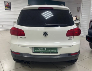 Внедорожник Volkswagen Tiguan 2013 года, 1299000 рублей, Ачинск