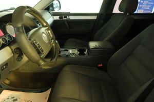Внедорожник Volkswagen Touareg 2009 года, 1119000 рублей, Омск