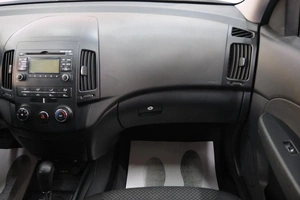 Хетчбэк Hyundai i30 2011 года, 729000 рублей, Омск