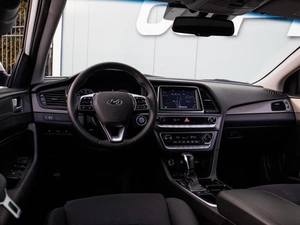 Седан Hyundai Sonata 2017 года, 1599000 рублей, Большой Сочи