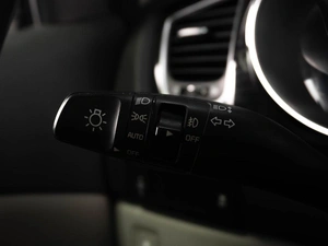 Минивэн Kia Carnival 2019 года, 2996000 рублей, Тюмень