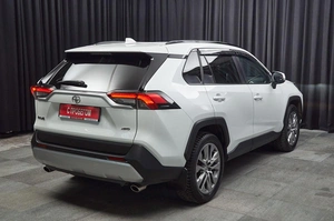 Внедорожник Toyota RAV4 2021 года, 3357000 рублей, Красноярск