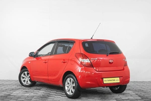 Хетчбэк Hyundai i20 2010 года, 529000 рублей, Кемерово