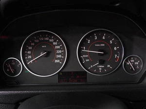Седан BMW 3 серия 2012 года, 1360000 рублей, Красный Пахарь