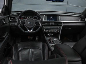 Седан Kia Optima 2016 года, 1844000 рублей, Кирилловка