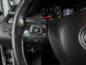 Седан Volkswagen Passat 2011 года, 854000 рублей, Воронеж