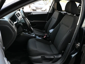 Седан Volkswagen Jetta 2011 года, 935000 рублей, Волгоград
