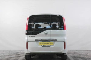 Минивэн Honda Stepwgn 2016 года, 1979000 рублей, Кемерово