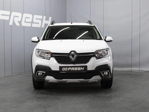 Хетчбэк Renault Sandero 2021 года, 1300000 рублей, Омск