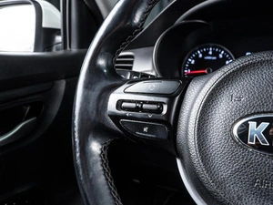 Хетчбэк Kia Rio X-Line 2018 года, 1550000 рублей, Волгоград