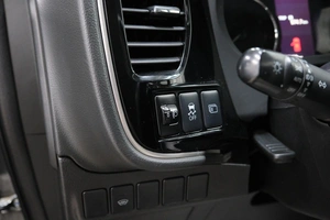 Внедорожник Mitsubishi Outlander 2015 года, 2099000 рублей, Омск