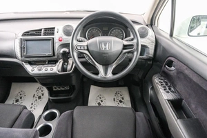 Минивэн Honda Stream 2008 года, 929000 рублей, Красноярск