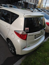 Хетчбэк Toyota Ractis 2011 года, 1100000 рублей, Красноярск