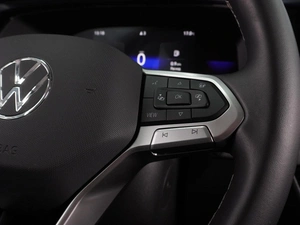 Внедорожник Volkswagen Taos 2023 года, 3129000 рублей, Воронеж