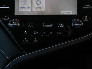 Седан Toyota Camry 2020 года, 2729000 рублей, Кирилловка