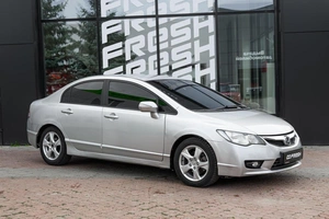 Седан Honda Civic 2010 года, 649000 рублей, Ульяновск