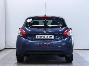 Хетчбэк Peugeot 208 2013 года, 710000 рублей, Красноярск