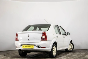 Седан Renault Logan 2015 года, 329000 рублей, Пермь