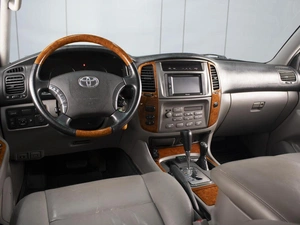 Внедорожник Toyota Land Cruiser 2007 года, 1950000 рублей, Омск