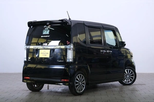 Хетчбэк Honda N-BOX 2013 года, 679000 рублей, Омск