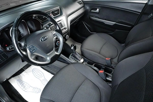 Седан Kia Rio 2016 года, 1059000 рублей, Тюмень