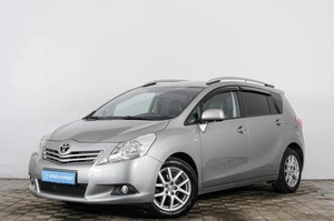 Минивэн Toyota Verso 2010 года, 1139000 рублей, Красноярск