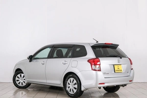 Универсал Toyota Corolla Fielder 2012 года, 999000 рублей, Красноярск
