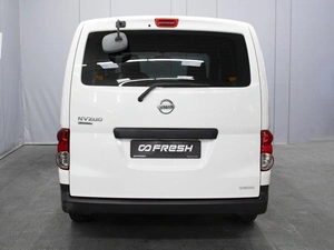 Фургон Nissan NV200 2015 года, 1240000 рублей, Омск