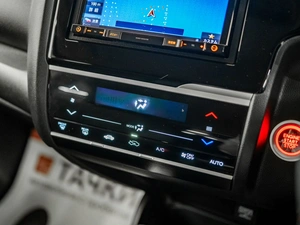 Хетчбэк Honda Fit 2018 года, 1200000 рублей, Красноярск