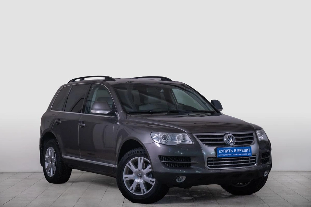 Внедорожник Volkswagen Touareg 2008 года, 1269000 рублей, Томск