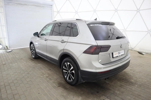 Внедорожник Volkswagen Tiguan 2019 года, 2560000 рублей, Обнинск
