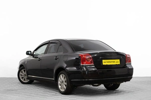 Седан Toyota Avensis 2005 года, 709000 рублей, Барнаул