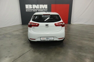 Хэтчбек Kia Rio 2012 года, 1085000 рублей, Курск