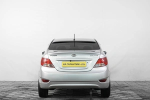 Седан Hyundai Solaris 2013 года, 799000 рублей, Кемерово