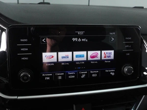 Лифтбек Volkswagen Polo 2020 года, 1789000 рублей, Красный Пахарь