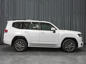 Внедорожник Toyota Land Cruiser 2022 года, 12699000 рублей, Тюмень