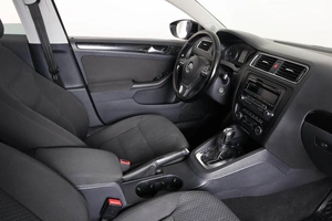 Седан Volkswagen Jetta 2012 года, 889000 рублей, Пермь