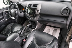 Внедорожник Toyota RAV4 2012 года, 1649000 рублей, Красноярск