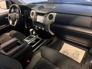 Пикап Toyota Tundra 2017 года, 5699000 рублей, Красноярск