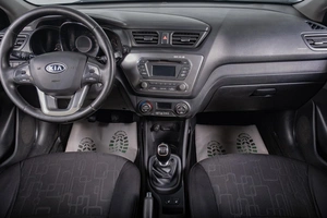 Хетчбэк Kia Rio 2012 года, 599000 рублей, Томск