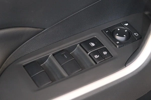 Внедорожник Toyota RAV4 2019 года, 4049000 рублей, Омск