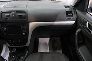 Внедорожник Skoda Yeti 2013 года, 1099000 рублей, Омск